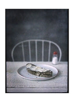 Lade das Bild in den Galerie-Viewer, Stulle mit Stuhl, Fotoedition aus „Ca. 750g Glück“, Hubertus Schüler